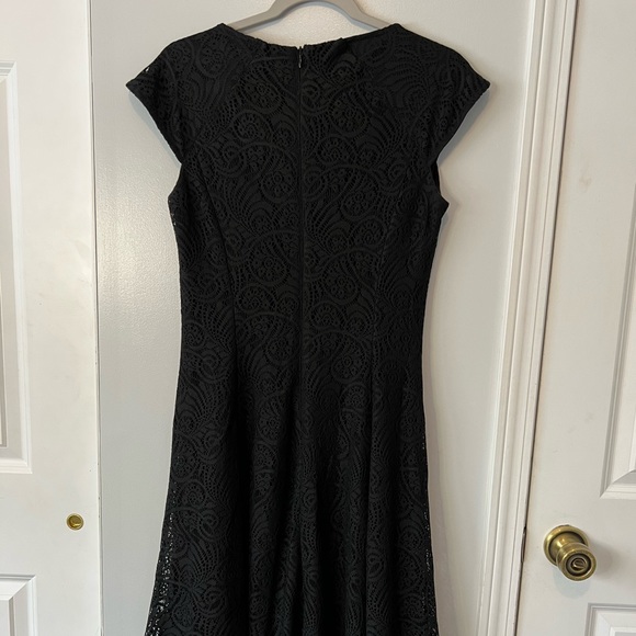 Women’s dress - Picture 4 of 6